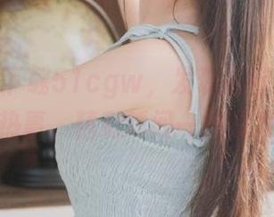 下载51cgw，发现在你身边的吃瓜热事，精彩瞬间一触即发！