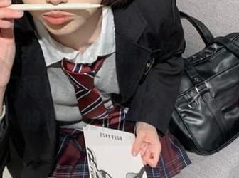 在51吃瓜黑料网上，快速找到各类热门网页和独特线路，尽情享受吃瓜的乐趣和黑料的刺激。