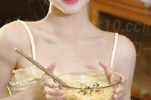 在线追踪zztt10.ccm黑料，探索惊奇且搞笑的线路，让我们一起欢笑吧！