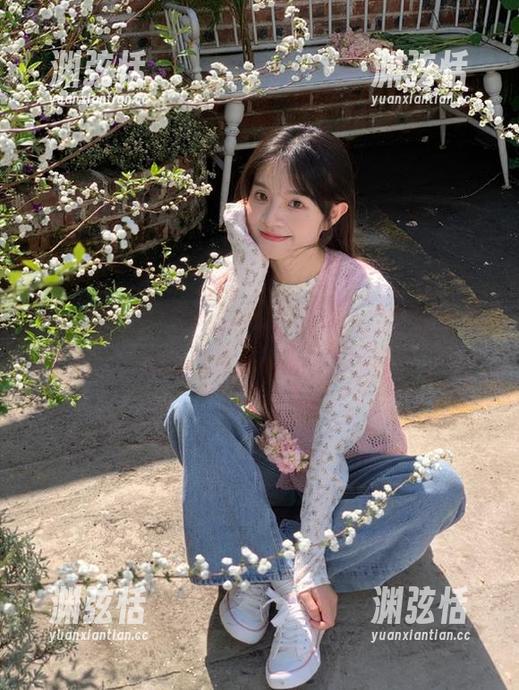 关注黑料吃瓜511，登录后轻松获取娱乐圈内幕新闻