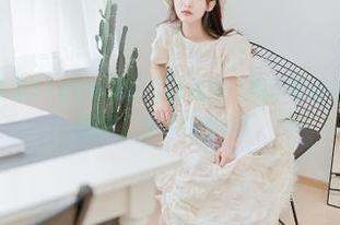 吃瓜51cgw为你呈现视频：娱乐圈那些不为人知的趣事，快来观看吧！