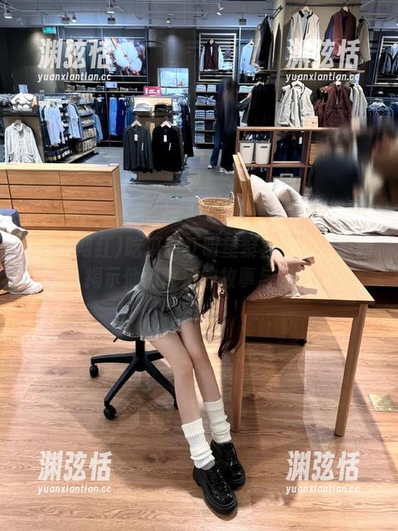 吃瓜网红明星聚焦：最新更新揭示他们背后的故事与秘闻