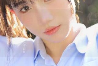 智能手机必备：《黑料正能量》安卓版发布，吃瓜不打烊，尽享热辣资讯！